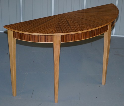 Brandneu display bevan - brandneu,
